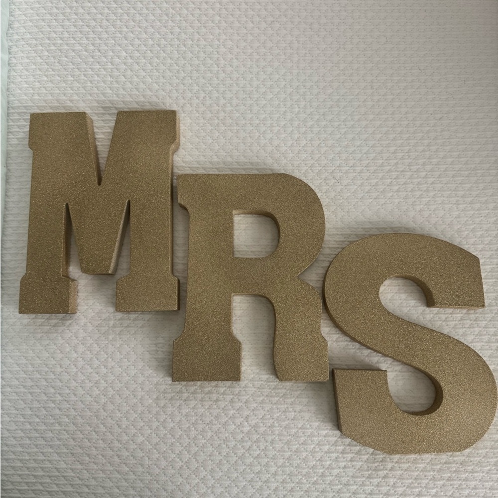 Gold Decorative 'MRS' Letters